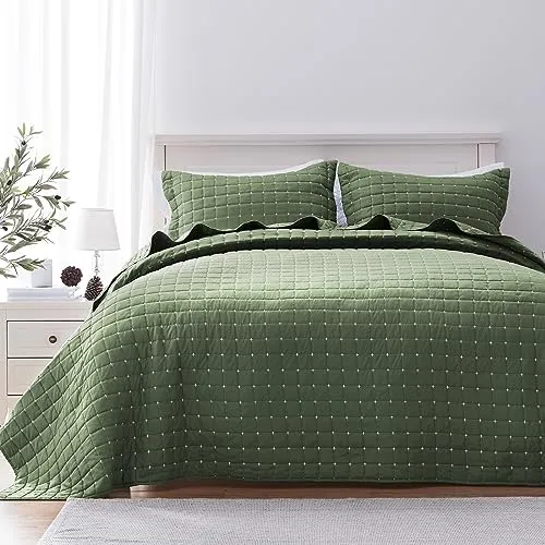 SunStyle Home Quilt Set Full/Queen Olive Green Lightweight Bedspread Coverlet Set Square Pattern-Olive Green Full/Queen Quilt Set-Full Queen Size 3 Pieces (Full/Queen 1 Quilt, 2 Shams)(90"x96")